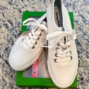 Tommy Bahama memory foam Perforated White Lace Up Sneakers